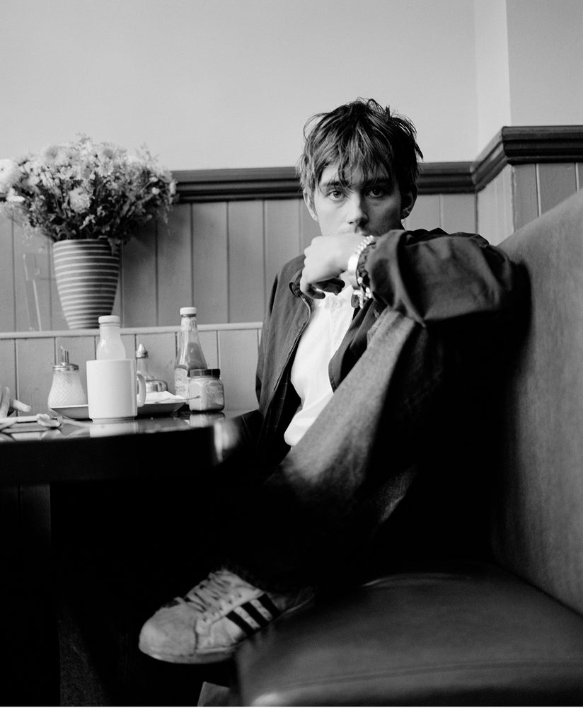 Damon in Cafe