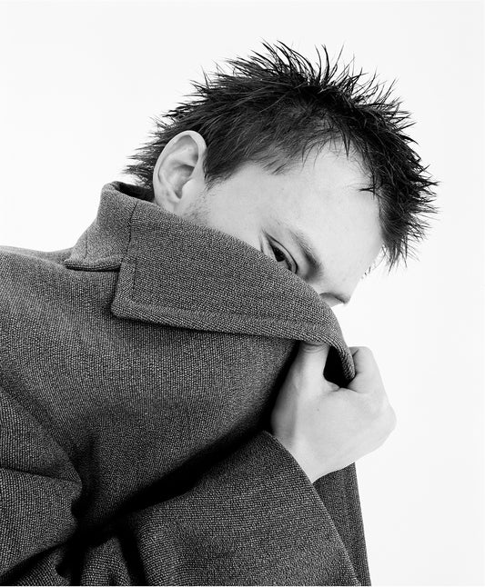 Hiding Thom