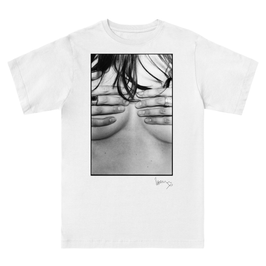 CLOSE UP: Unisex Premium Classic T-Shirt