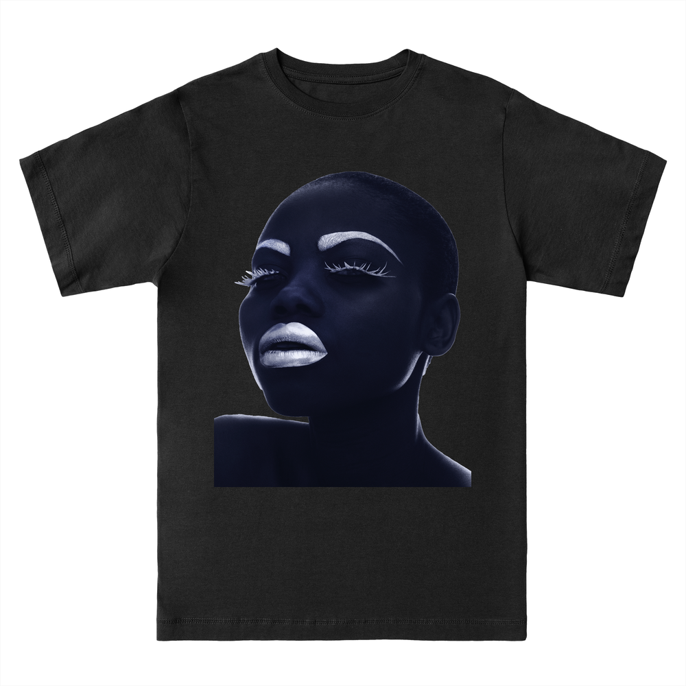 Silver Lips: Unisex Essentials T-shirt