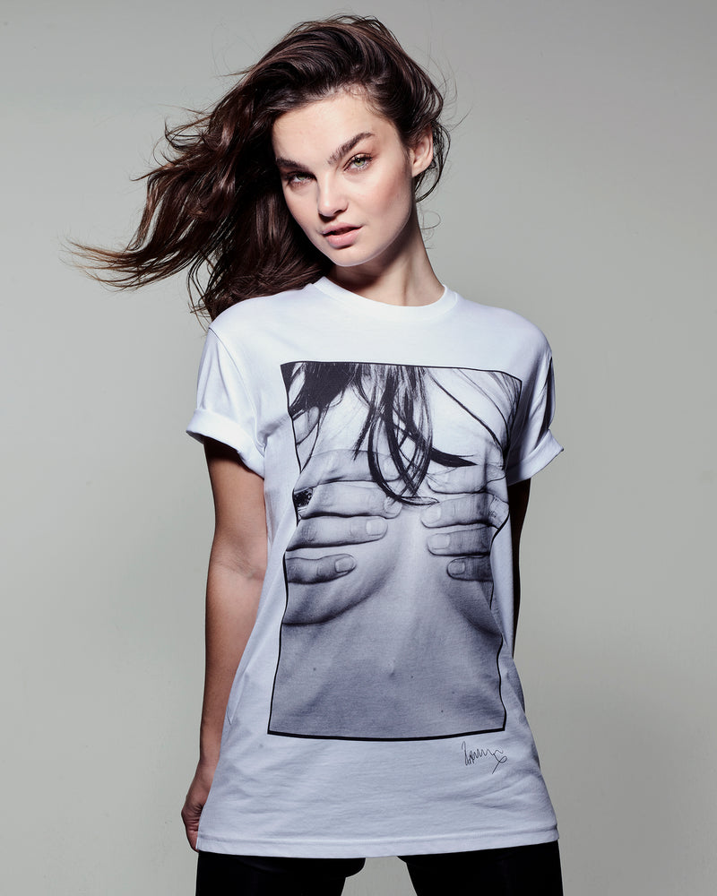 CLOSE UP: Unisex Premium Classic T-Shirt